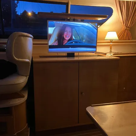 Ботель Prometheus